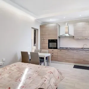 Casa Tiziano Parking Gratis 15 Minuti A Piedi , San Remo Italia